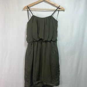 🕶️ City Studio olive green dress with pockets